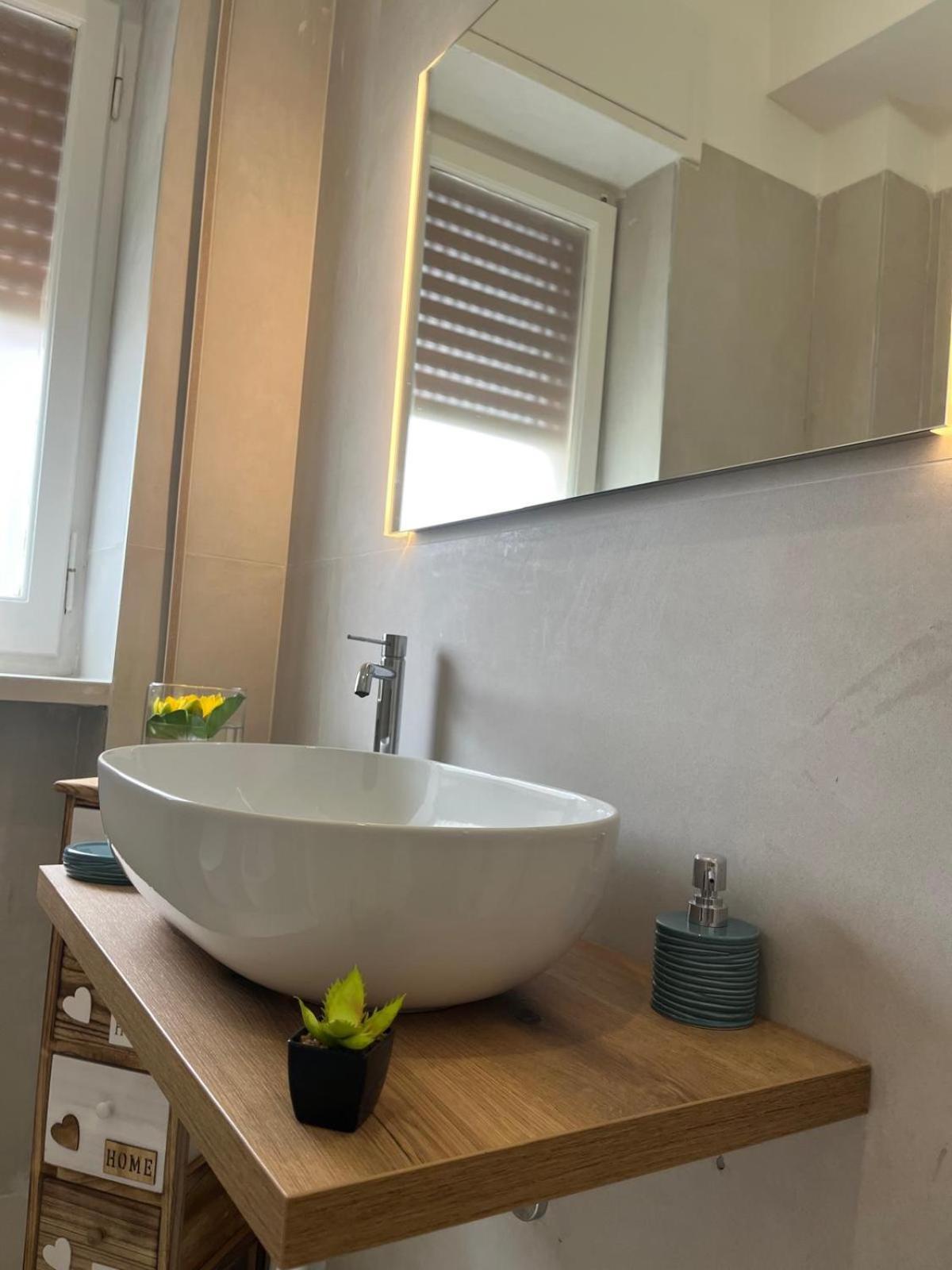 Labanca'S Comfort Rooms Matera Bagian luar foto